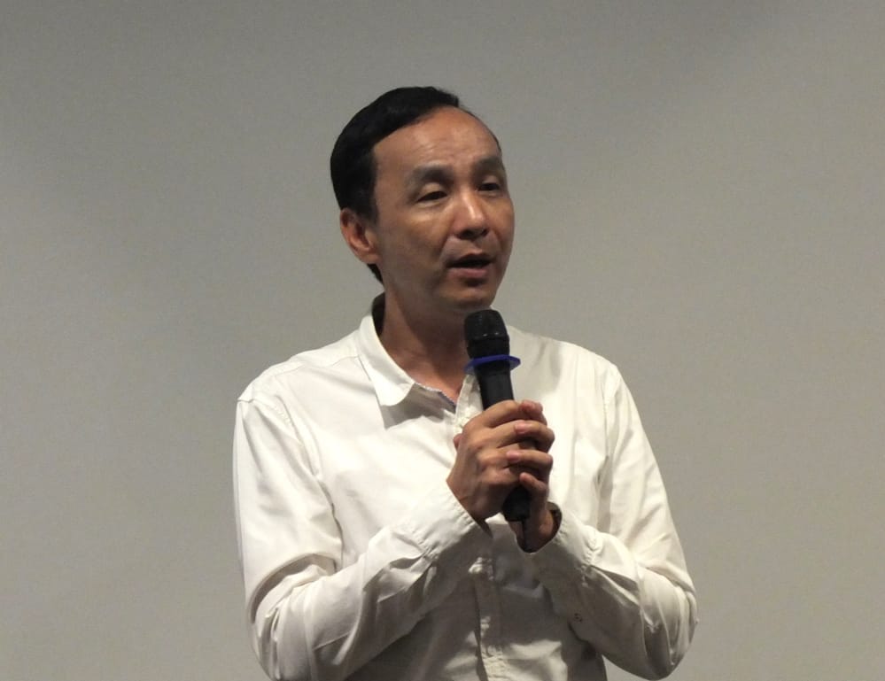 國民黨總統參選人朱立倫2日表示，民進黨若很有信心，就不要再搞負面選舉。圖：翁嫆琄/攝
