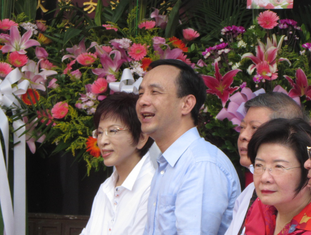國民黨總統參選人洪秀柱與黨主席朱立倫鬧翻了，這大概台灣選舉史上最大的鬧劇，也大概是國民黨鬥爭史上最慘烈的橋段。圖：新頭殼資料照片