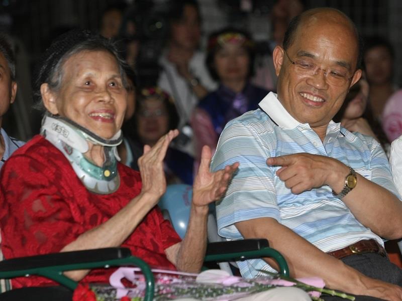 前行政院長蘇貞昌母親蘇清蓮22日晚間病逝台大醫院。圖：中央社