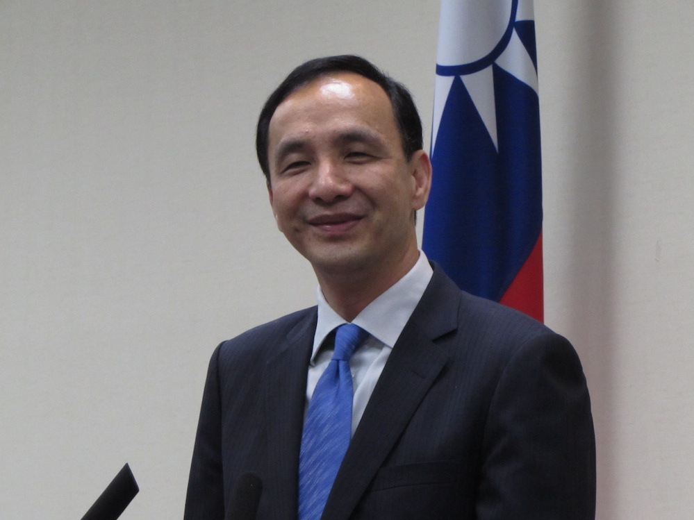 國民黨主席朱立倫28日表示，大家都應該要堅持國格與主權完整；日治期間是一段不幸的歷史，絕對不是所謂台灣人很感謝日本人的統治。圖：新頭殼資料照片