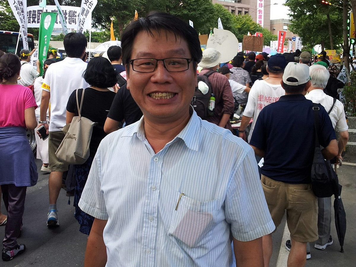 民進黨新北市議員沈發惠20日發文，對於之前酸時代力量建黨工程隊總隊長黃國昌一事表達歉意。圖：翻攝沈發惠臉書