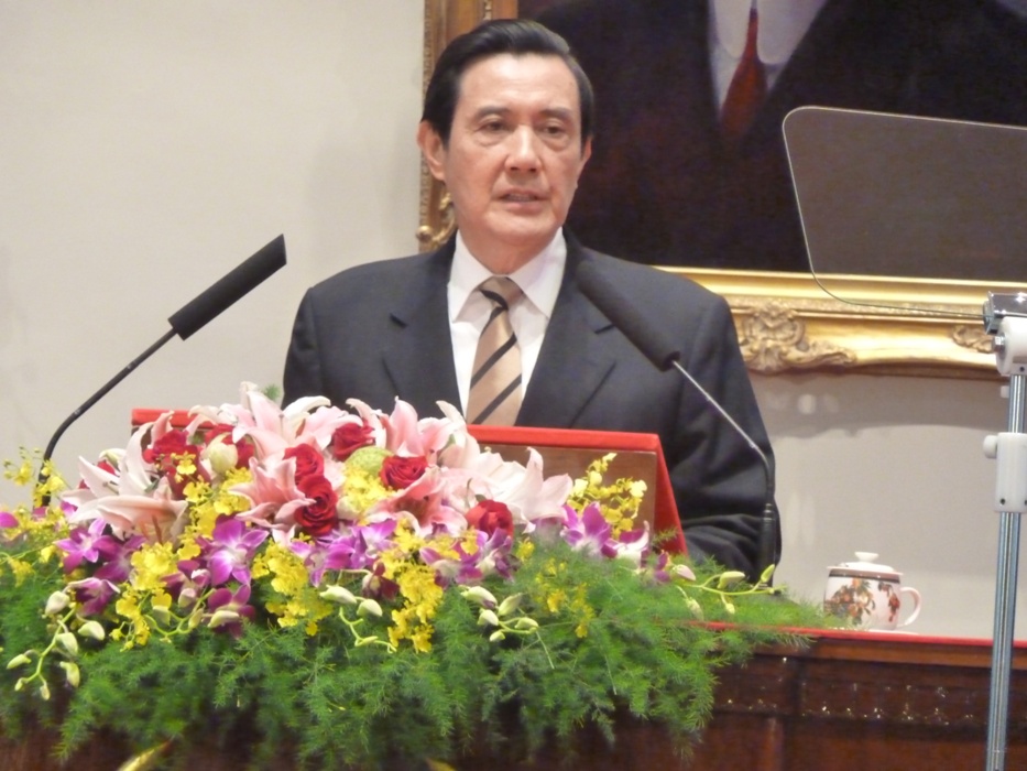總統馬英九今（23）日親自召開中外記者會，回應反黑箱服貿學生占據立法院議場的態度。圖：謝莉慧/攝