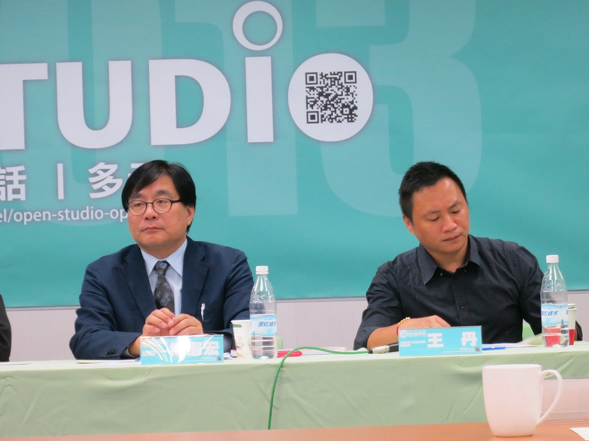 台灣關懷中國人權聯盟理事長楊憲宏4日表示，「中國生死書」出版邀稿過程，出現了一些通訊遭攔截、冒名邀稿情事。圖：林朝億/攝