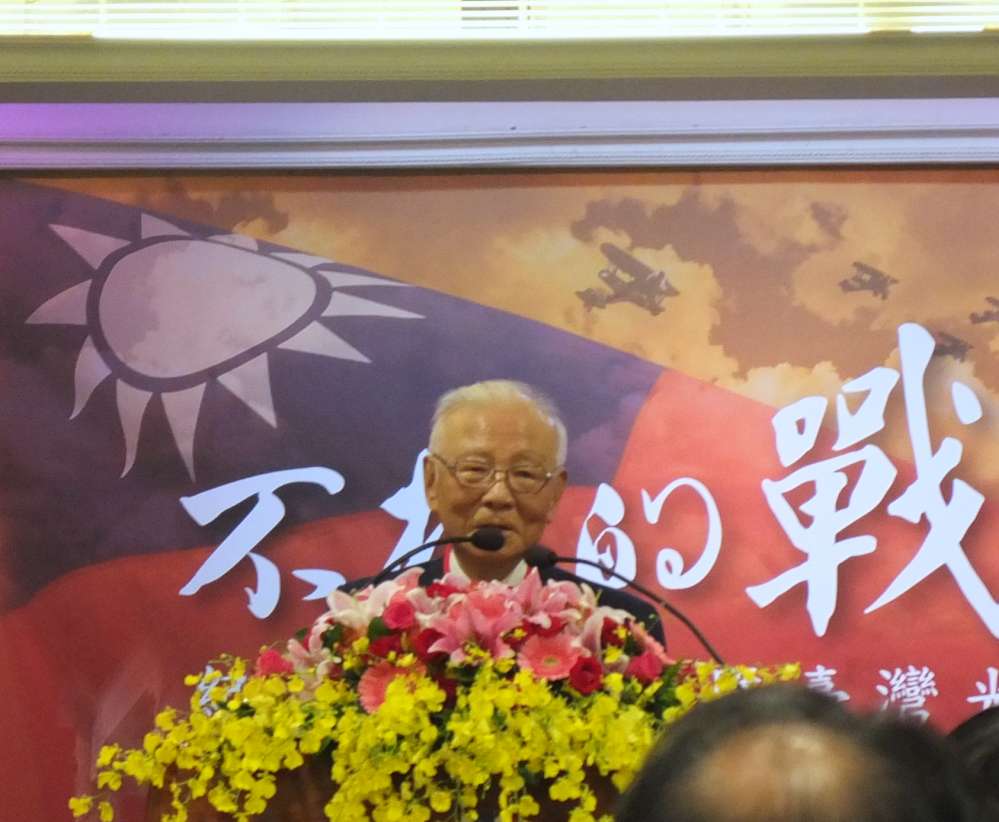 前退輔會主委許歷農26日表示，對日抗戰還沒結束，日本與台獨人士滲透黨、政、軍、媒體等，推動台獨，破壞分化。圖：翁嫆琄/攝