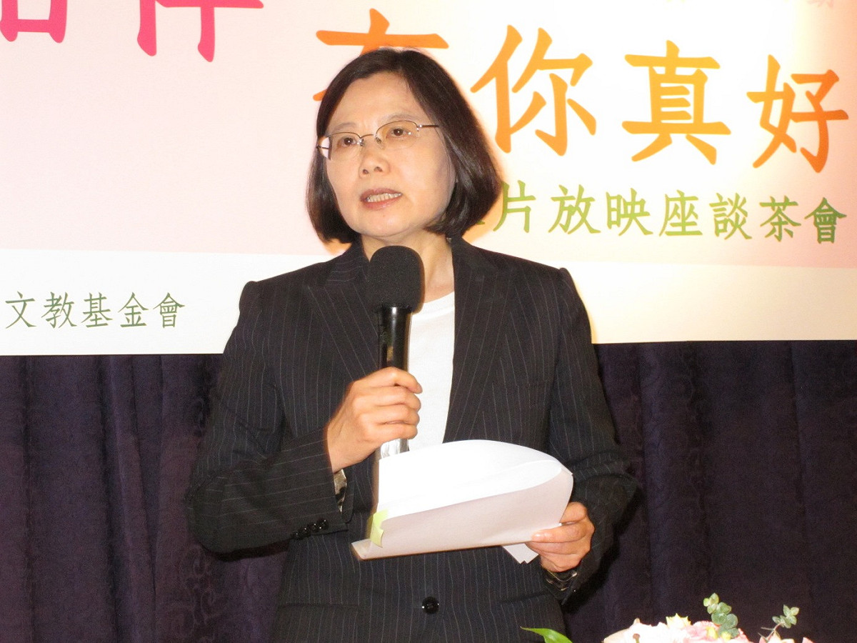 民進黨主席蔡英文30日表示，照顧家人的工作是非常讓人佩服的。圖：林朝億/攝
