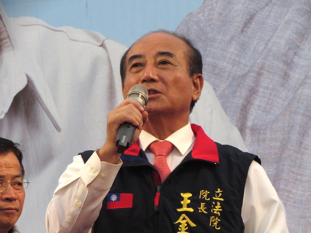 國民黨總統參選人朱立倫、基隆立委參選人郝龍斌的聯合競選總部21日舉行成立大會，立法院長王金平現身力挺。圖：邱珮文/攝