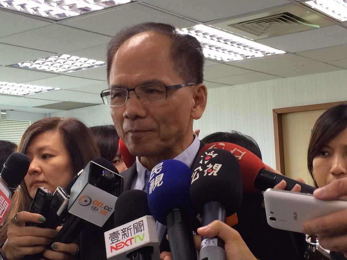 洪秀柱日前批評民進黨私下資助反課綱學生，並以此做政治鬥爭，前行政院長游錫堃15日說，這凸顯洪「心不在台灣」。圖：符芳碩/攝