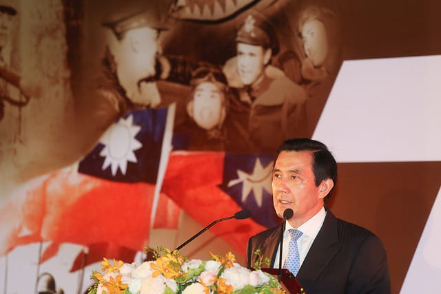 總統馬英九3日觀賞電影《英烈千秋》後，談及抗戰又忍不住感動落淚。圖：總統府提供