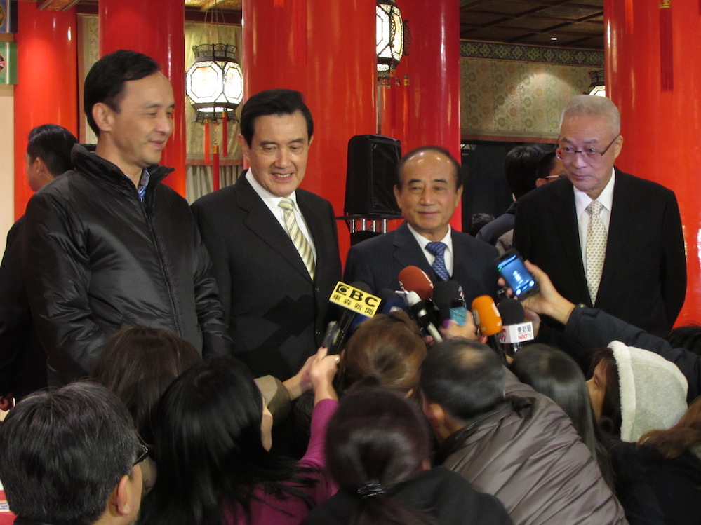 副總統吳敦義17日以國民黨總統候選人朱立倫全國競選總部榮譽主委身份，邀請黨內高層到圓山大飯店聚餐，並強調此事與選黨魁完全無關。圖：邱珮文/攝