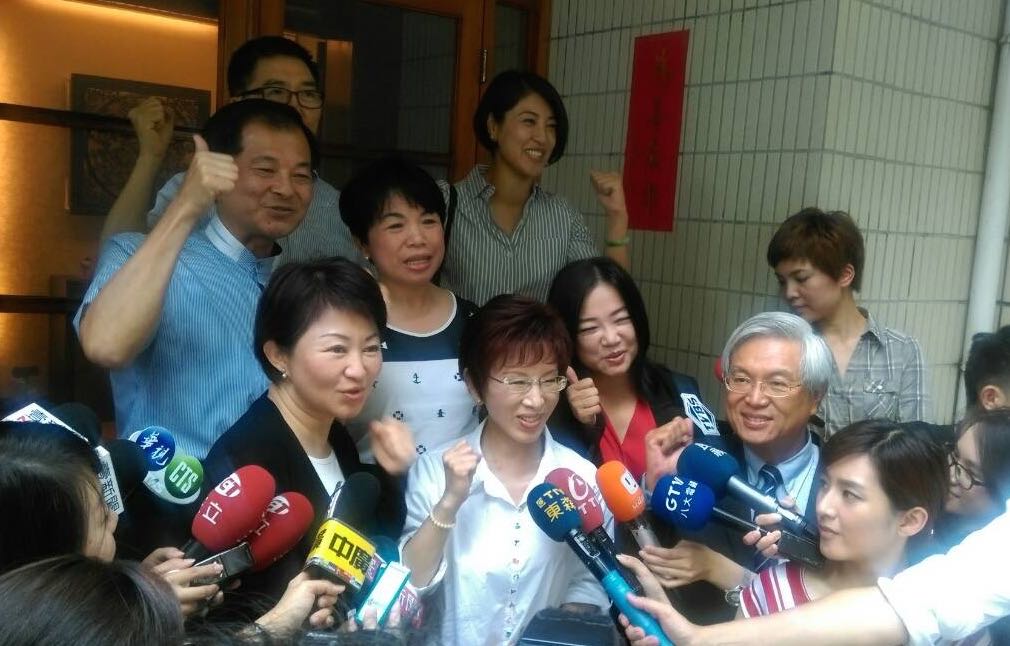 國民黨19日將舉辦全代會，預計會正式提名洪秀柱成為黨內總統候選人，對此，14日與洪餐敘的藍委皆表示，有信心洪能順利過關。圖：符芳碩/攝