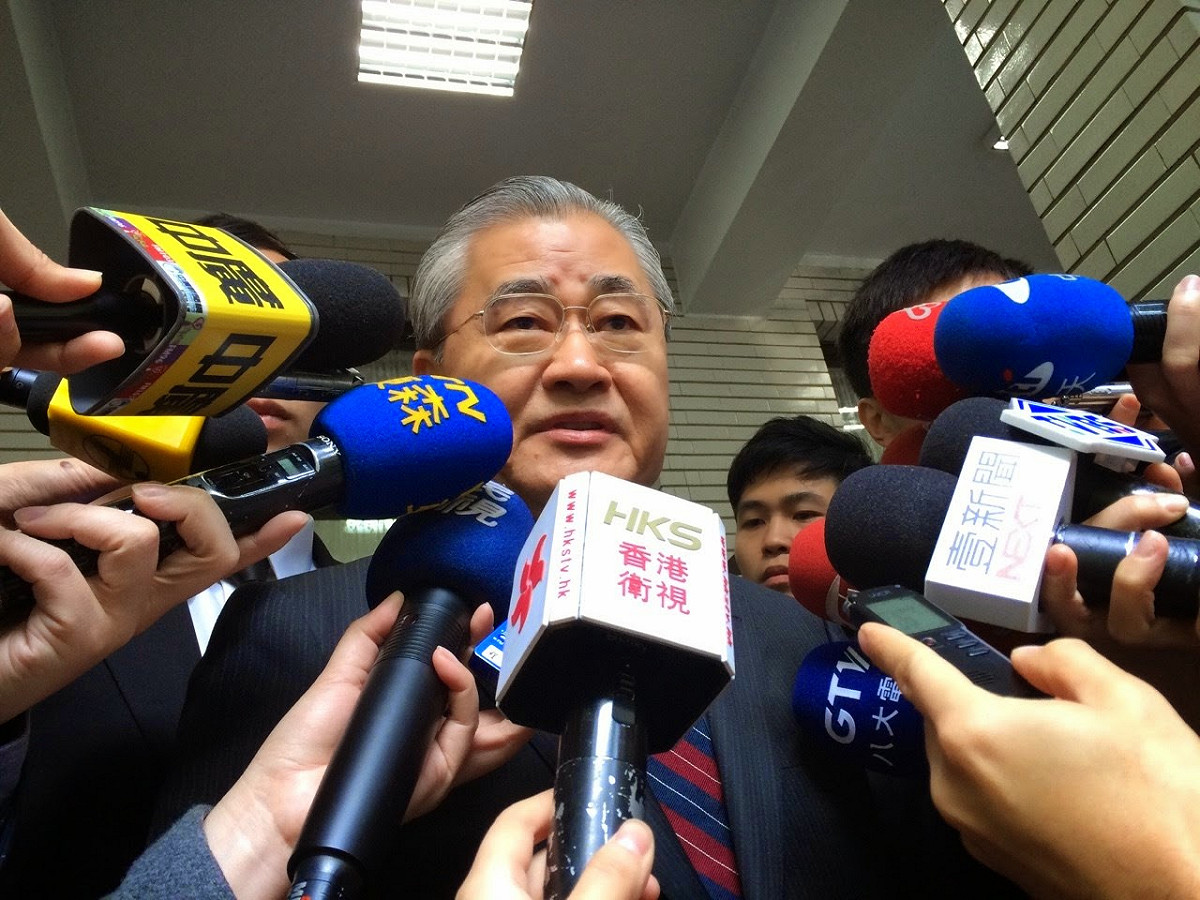 行政院長毛治國遭質疑是遠東門神，但毛則否認此說法，並說對於外界未經查證的臆測說法，感到十分遺憾。圖：新頭殼資料照片