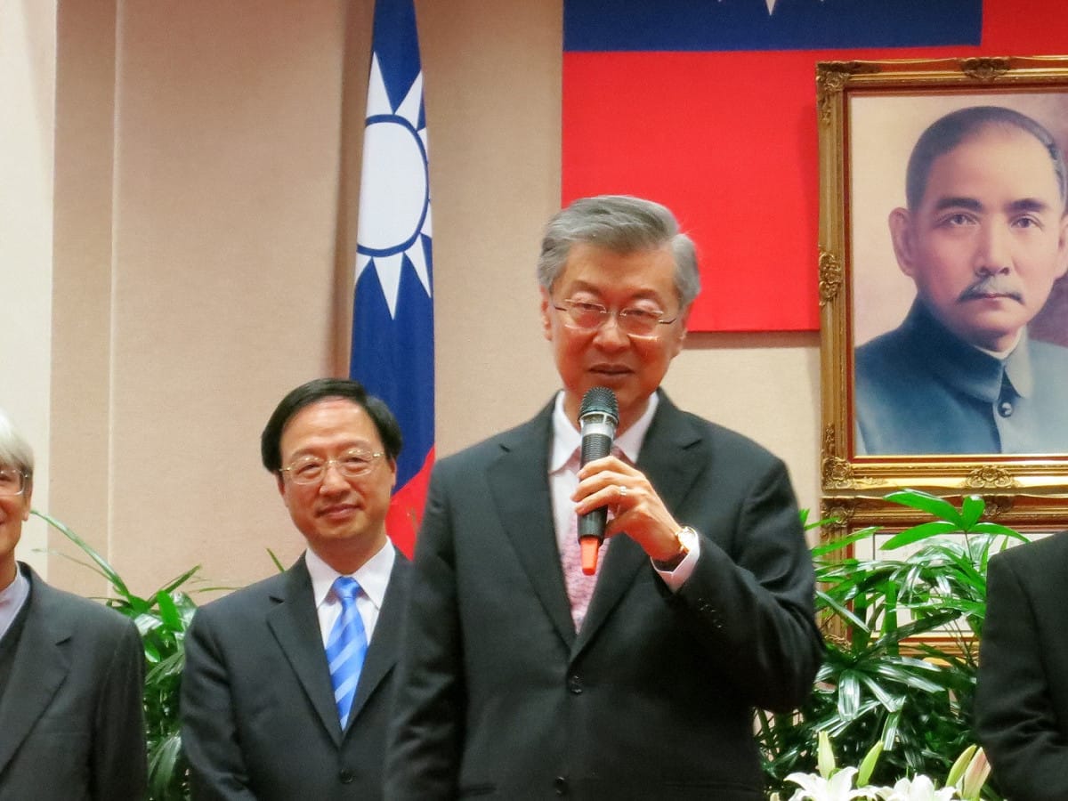 行政院長陳冲今(8)日表示，平常很忙的人，突然閒下來是不容易的。圖：林朝億/攝