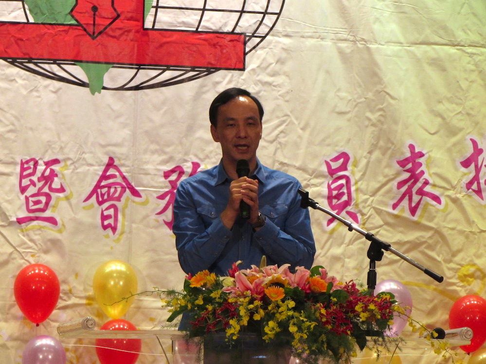 對於民進黨釋出的最新民調，國民黨準總統提名人洪秀柱與親民黨主席宋楚瑜僅差0.6%，國民黨主席朱立倫6日稱此為「特殊性民調」。圖：邱珮文/攝