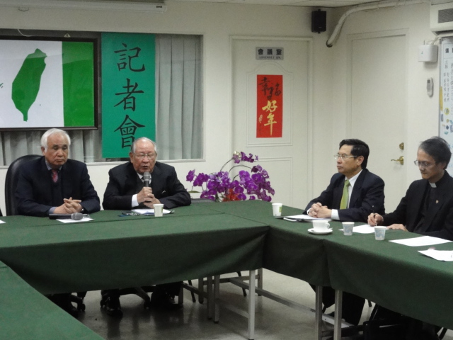民進黨主席蔡英文請假參選，正式邁向2012，台灣國家聯盟公開支持。圖片：王鼎鈞/攝