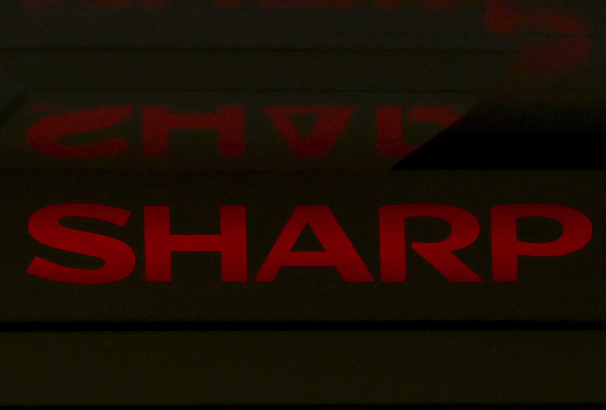 夏普公司（Sharp）23日召開股東大會，社長高橋興三就2014會計年度出現巨額虧損道歉。圖片來源：達志影像/路透社