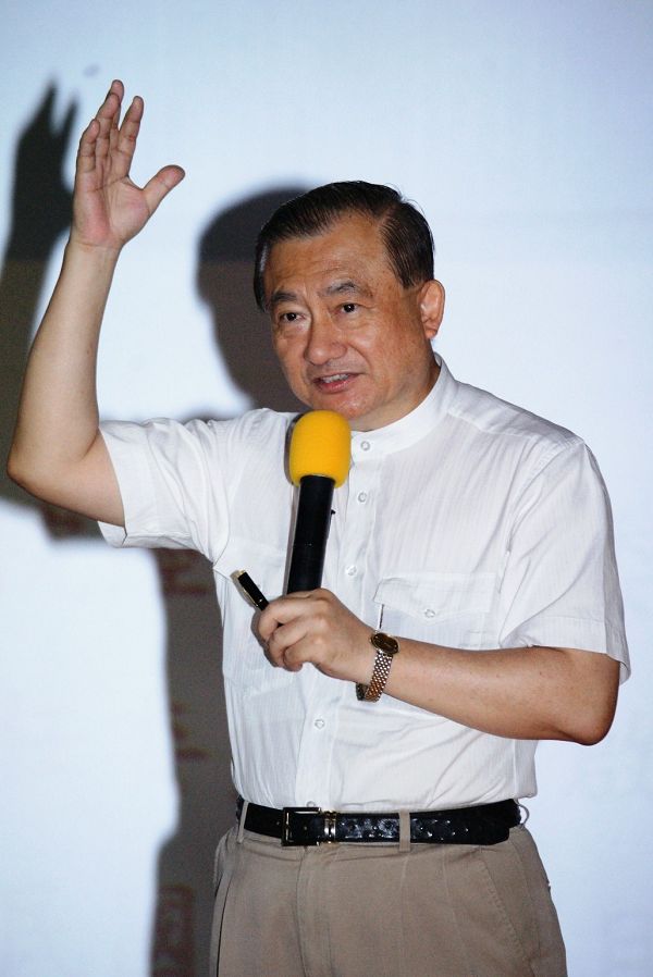 前經濟部長尹啟銘 圖：行政院南部聯合服務中心。