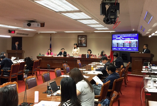 金管會主委曾銘宗20日說，台股漲跌幅放寬至10%後，未來若有重大事件、非經濟因素衝擊等狀況，證交所隨時可以調回來，「現在什麼都不放，反而沒有工具」。圖：蔡紀眉/攝
