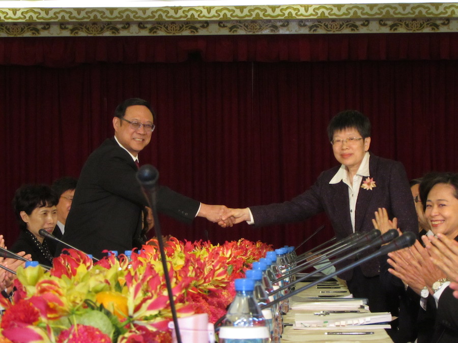 兩岸經濟合作會議今(29)日舉行第7次例會，圖為雙方召集人海基會副董事長施惠芬及中國海協會常務副會長鄭立中。圖：邱珮文/攝