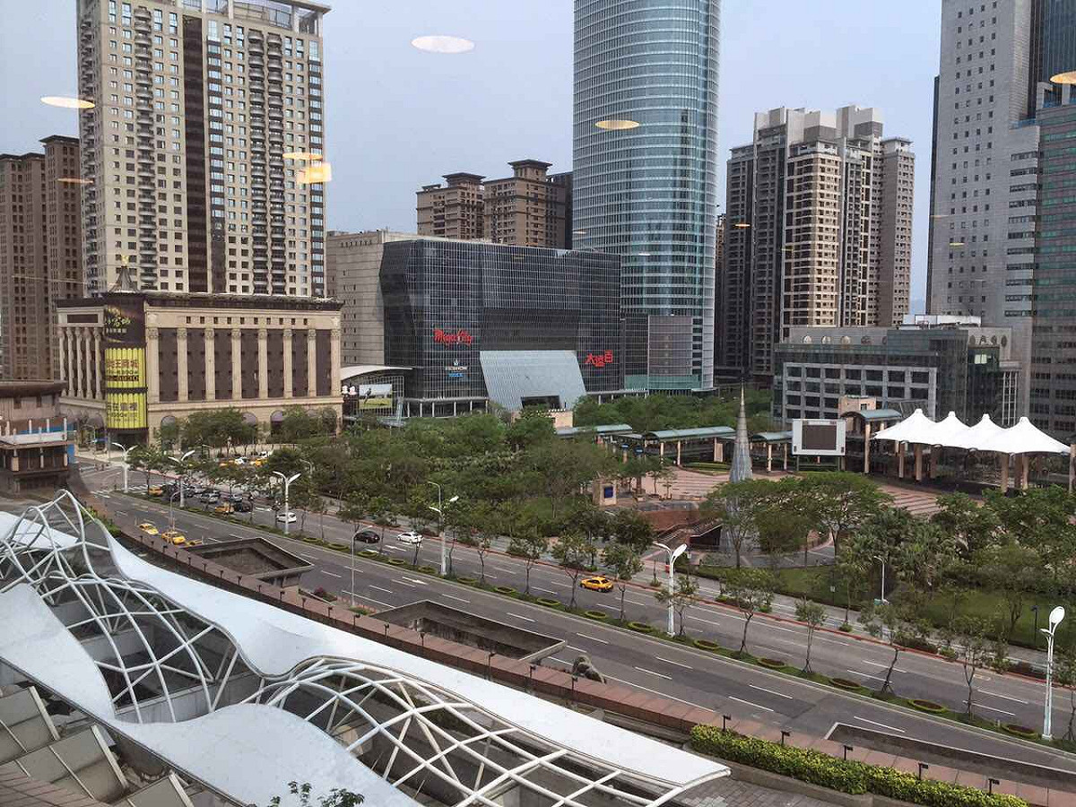 理財專家盧燕俐認為，如果沒有更穩健的投資標的，也沒有太大的資金壓力，何必立刻要賣房。圖：新頭殼資料照片