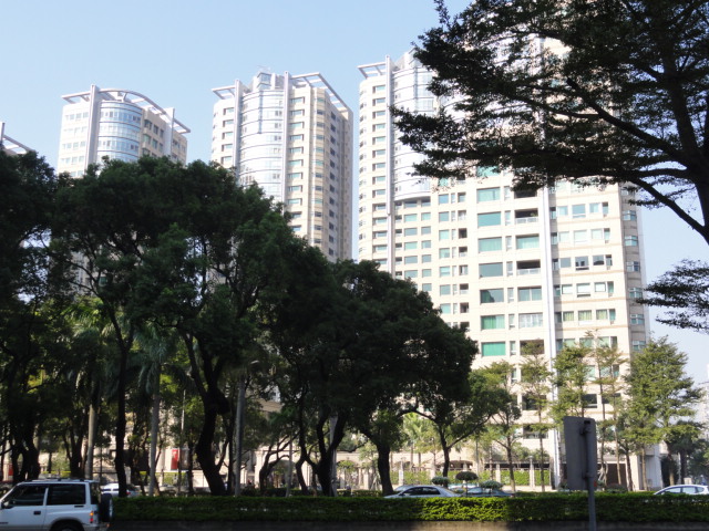 房屋業者表示，央行升息幅度將成台灣今年房市的榮枯指標。資料照片：王鼎鈞/攝