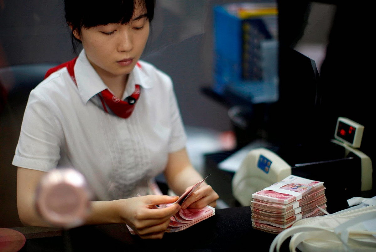 金管會6日公布金融業勞檢結果，包括銀行、壽險和證券業在內，每日平均加班都不超過1小時，和一般認知差很大。圖片來源：達志影像/路透社
