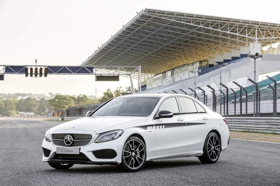 小型車與賓士C系列新車款熱賣，德國汽車集團戴姆勒（Daimler）23日宣佈第2季營收與獲利雙雙締造新高紀錄。圖：翻攝自Daimler官網