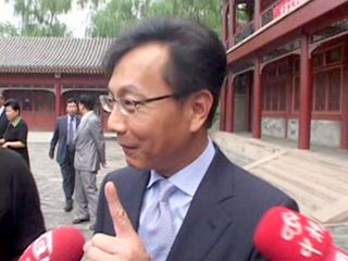 富邦金控董事長蔡明忠在父親蔡萬才逝世後，今(10)天首度公開現身。圖：中央社資料照片
