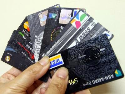 金管會表示，從今年7月1日起，各家信用卡發卡銀行，應充分揭露信用卡紅利點數方案、卡友優惠等服務，確保民眾權益。圖：中央社資料照片