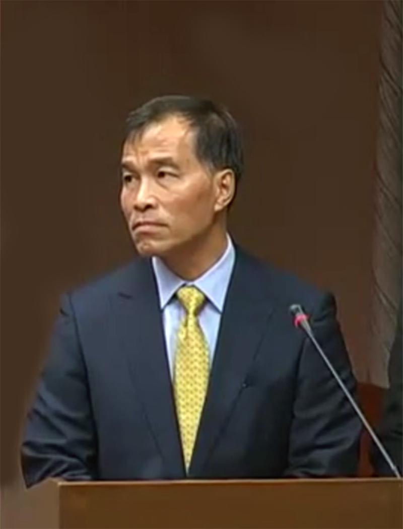 交通部長葉匡時今(22)日表示，中華郵政郵政儲金投資中國一案已撤案，他的任內都不會再討論此事。圖：翁嫆琄/攝。