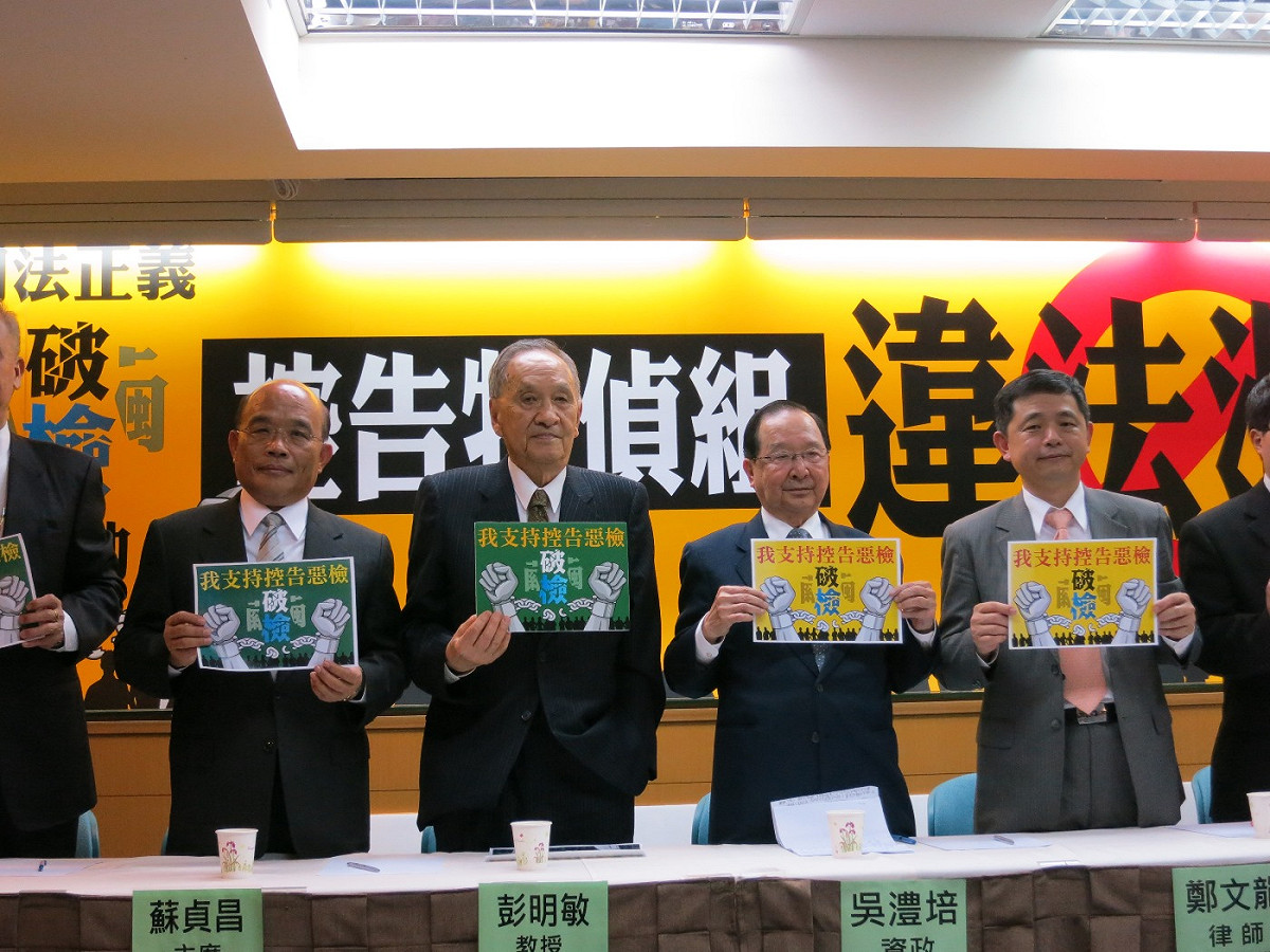 前總統府資政吳澧培19日表示將向4位誣告、濫訴法官及檢察官提告。圖：林朝億/攝
