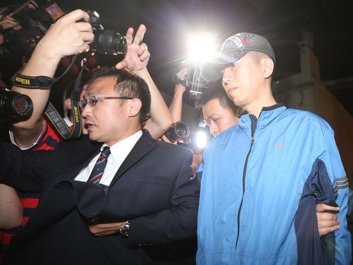 桃園地檢署偵辦參觀阿帕契戰鬥直升機乙案，今(6)天將15人全部改列被告，並由他字案轉為偵字案。圖：中央社
