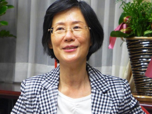 法務部長羅瑩雪今(15)日表示，服貿協議尚未審查，也不一定會通過，因此「反服貿」無法構成公民不服從條件。她還說，「勇於衝撞就要負起衝撞的責任」。圖：中央社資料照片