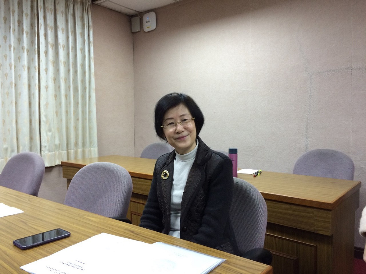 法務部長羅瑩雪今(9)到立法院司法及法制委員會備詢，她讚賞高雄監獄前典獄長陳世志面對劫獄事件冷靜，但仍有需要懲處的地方。圖：符芳碩/攝