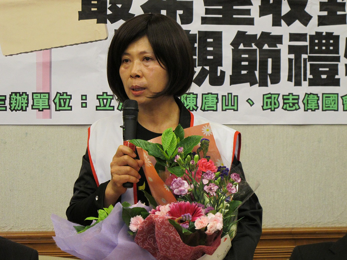 空軍中士蔡學良母親尤瑞敏7年前的5/9痛失愛子。圖：林朝億/攝