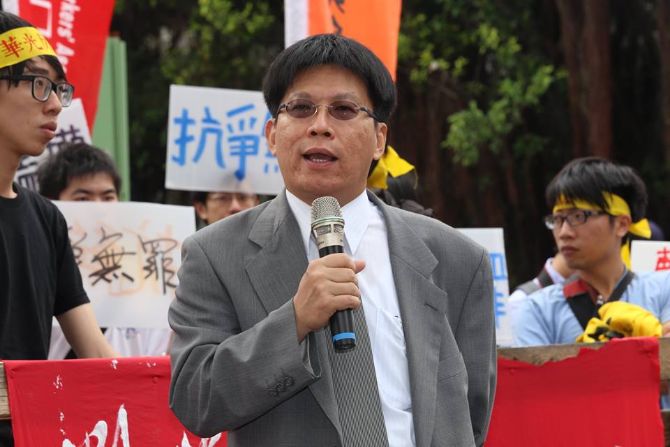 辯護律師高涌誠24日痛批，法官的判決充滿荒謬且違法，法官根本不應該判決被告有罪。圖：林雨佑/攝