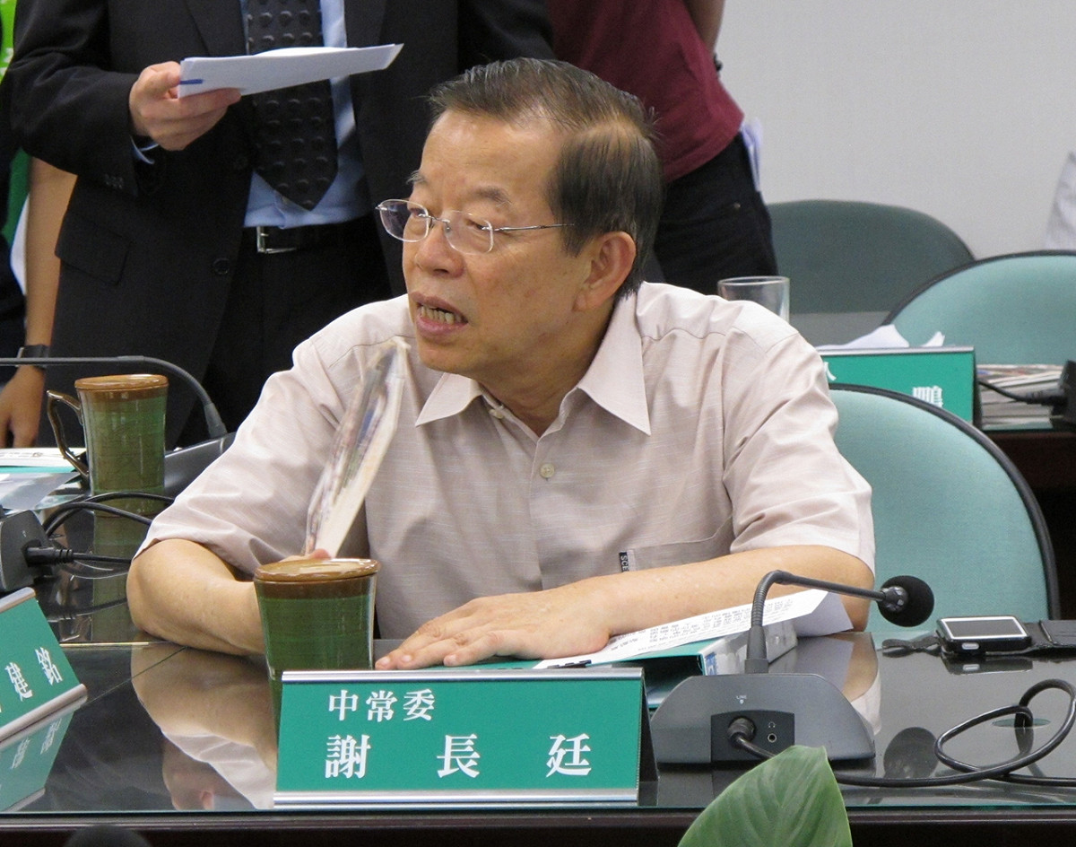 前行政院長謝長廷22日出席民進黨中常會時表示，黨主席蔡英文對於廢死的主張與黨綱沒有矛盾。圖：林朝億/攝
