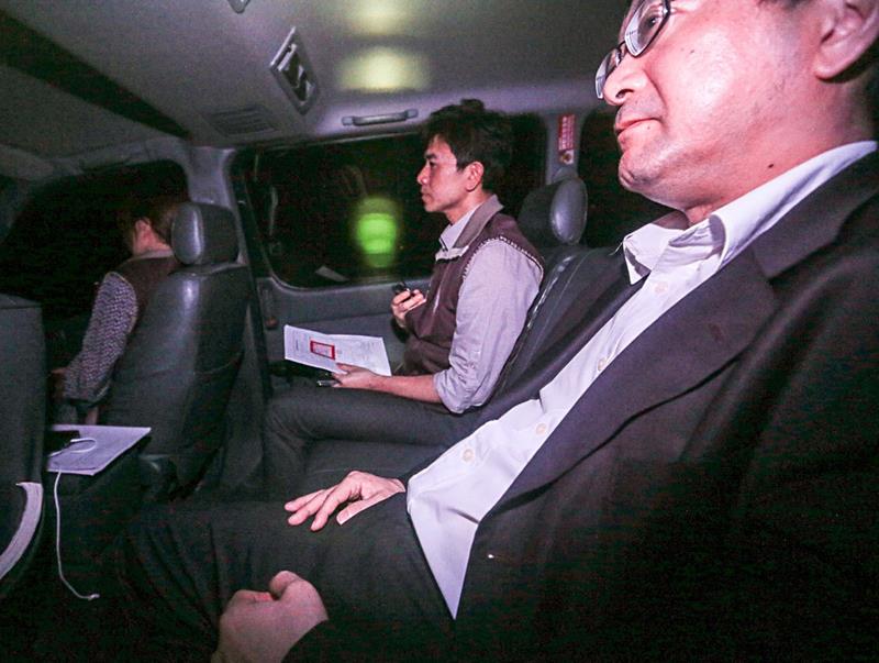 幸福人壽前董座鄧文聰涉嫌掏空案，台北地院今(2)晚開庭後，裁定收押禁見。圖：中央社資料照片