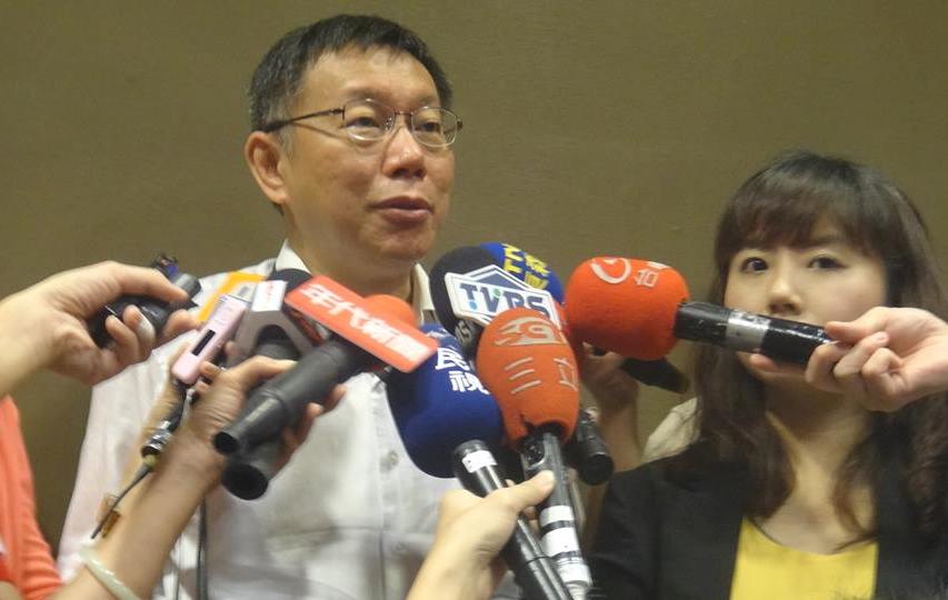 對於是否要競選台北市長的意願，柯文哲沒有正面回答，只說「準備好才講」　他暗諷馬英九說，「講200次不選又選，不是很丟臉！」圖:沈妤宣/攝