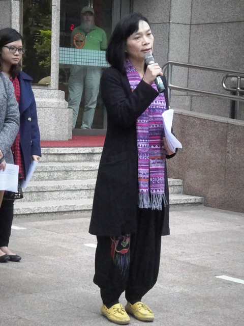 魏揚的母親楊翠，表示她會繼續支持兒子從事社會運動。圖2之2：王立柔/攝