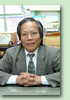 根據上下游新聞市集今(25)日報導指出，衛生福利部委託「市售包裝調合油標示符合基準之研究」計畫的審查人李敏雄，竟身兼富味鄉監察人一職。圖：翻攝自台灣大學農業化學系網站。