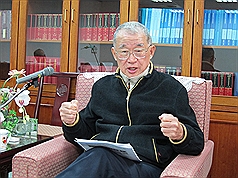 監察院長王建煊今（29）天表態說，他明天將出席在凱道舉行的「反對多元成家方案」的集會遊行。圖：中央社