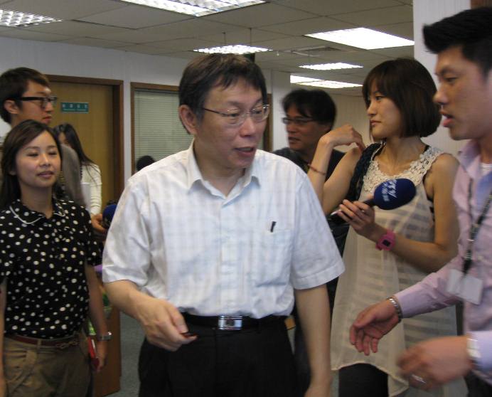 台大醫院創傷醫學部主任柯文哲決定推出一天一答反駁監察院彈劾案。圖片來源：新頭殼資料照片