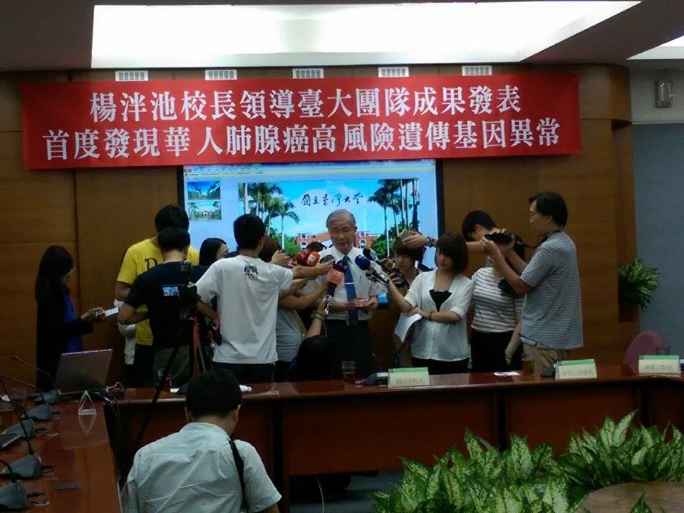 台大校長楊泮池6日受訪表示「應暫緩課綱」。圖：廖敏臻/攝