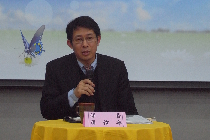 教育部長蔣偉寧上任3周，今（1）日在教育部與媒體茶敘。圖片：楊宗興/攝