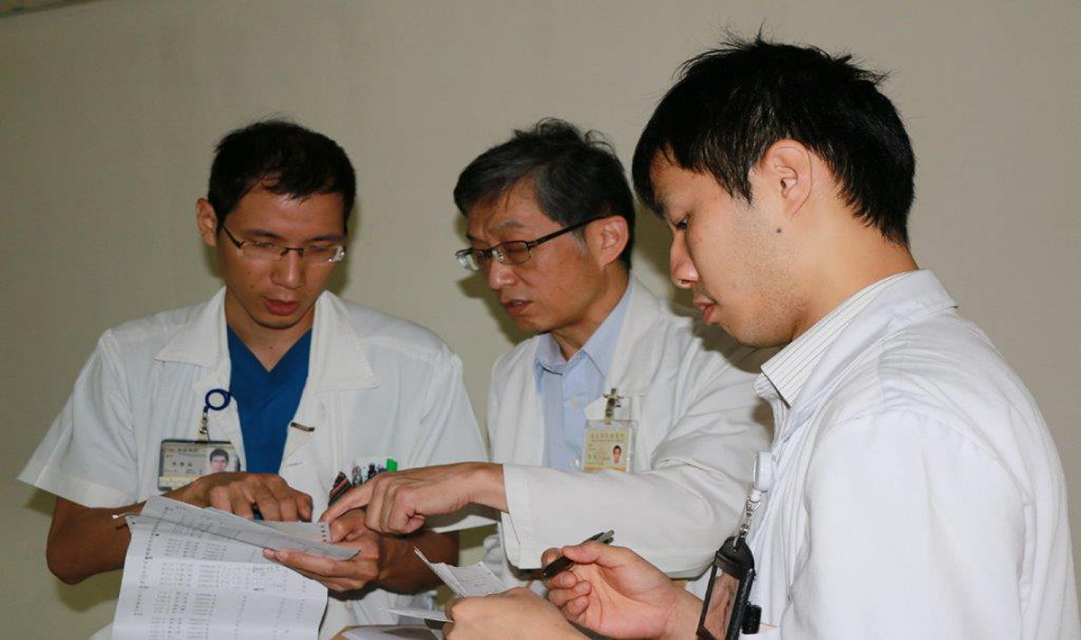 因為這段期間為燒燙傷病患的關鍵時期，全台醫護人員紛紛投入救護工作。圖：榮總提供