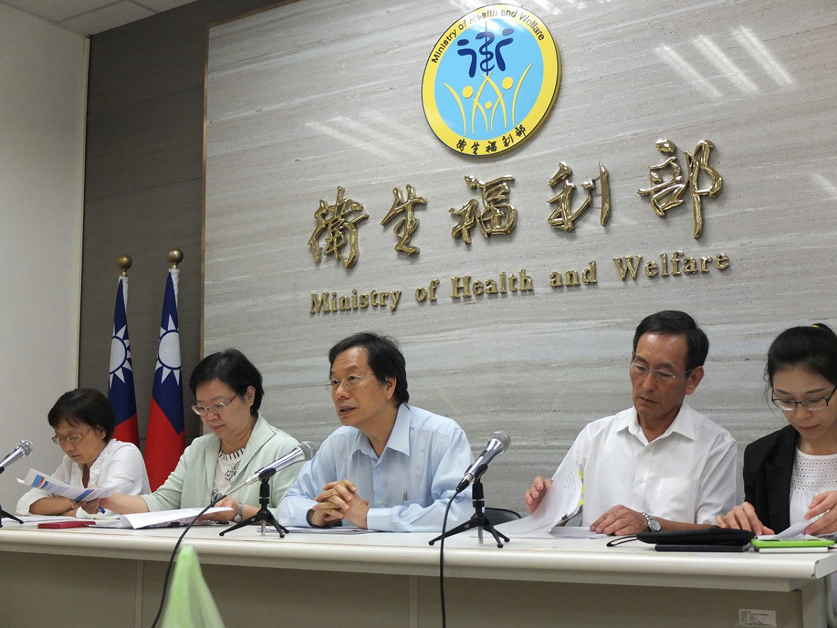 針對有護理人員反應，想跨縣市支援，卻因規定而無法執行，衛福部2日說，已開放登錄報備，可跨縣市支援。圖：翁嫆琄/攝