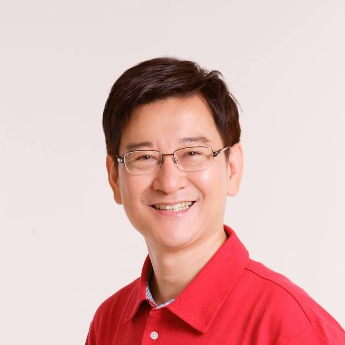 日前遭國民黨開除黨籍的台北市議員李慶元上午到教育部聲援反課綱學生，他強調，自己已經徹底換上新頭腦，希望執政者盡快給學生一個交代。圖：翻攝李慶元臉書