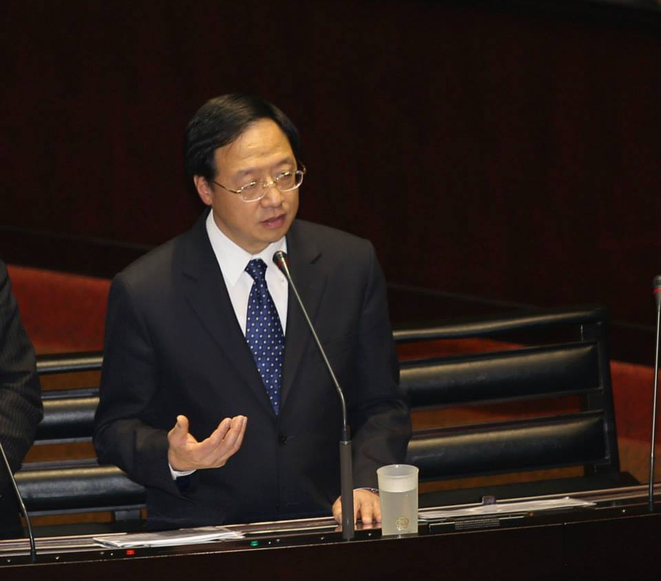 行政院長江宜樺今（11）日在立法院回覆民進黨立委鄭麗君質詢時表示，根據契約規定，資拓宏宇公司不能將新戶政系統軟體程式發包，他承諾，會在1星期內進行查明並提出報告。圖：新頭殼資料照片