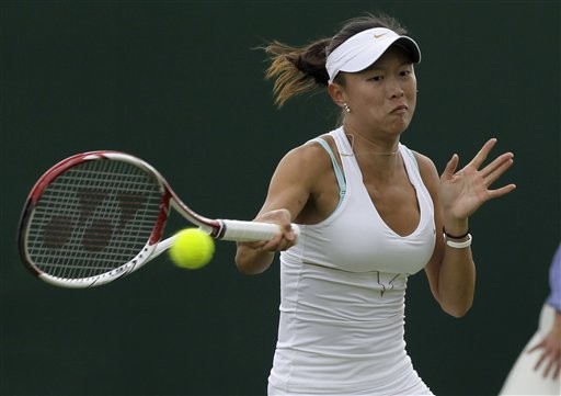 首次參加世大運的網球女將張凱貞12日在韓國光州女單決賽以6比1、6比2擊敗仁川亞運女單銀牌、泰國選手康坎，登上后座。圖片來源：達志影像/美聯社