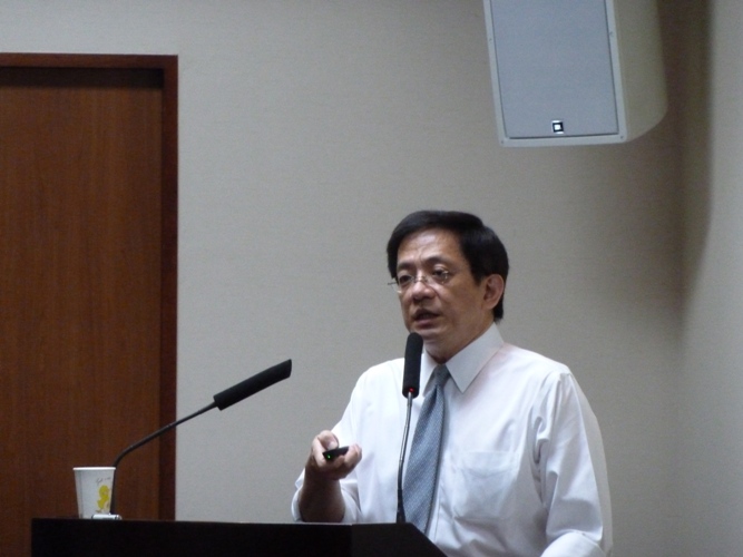 行政院政務委員管中閔今(27)日表示，受基本工資調整影響最大的是中小企業，若調漲基本工資月薪而造成更多的失業，勞工可能不只缺一顆滷蛋，連一粒米都沒得下鍋。圖片來源：新頭殼資料照片